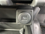 【 USB端子 】USB接続もついていますので携帯などの電子機器の充電にも使えて便利です♪//