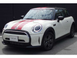 お車詳細や展示状況はフリーダイヤル(0078-6002-317961)または、MINI NEXT城東鶴見06-6933-3298迄お問合せ下さい。