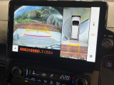 【パノラミックビューモニター】専用のカメラにより、上から見下ろしたような視点で360度クルマの周囲を確認することができます☆死角部分も確認しやすく、狭い場所での切り返しや駐車もスムーズに行えます。