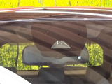 【トヨタセーフティセンス】走行中に前方の車両等を認識し、衝突しそうな時は警報とブレーキで衝突回避と被害軽減をアシスト。より安全にドライブをお楽しみいただけます。