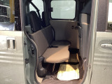 乗車人数や荷物の量、車内での過ごし方に合わせて、シートのレイアウトを変更できます。