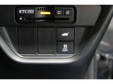 【横滑り防止装置】ドライバーの安全運転をアシストしてくれる装備が充実しています☆ドライバーの不安を安心へと変えてくれますね。