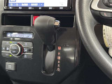 ハンドルに近い位置で、運転席からも見やすく操作しやすい ☆★インパネシフト★☆ どのギアに入っているか一目瞭然(^^)