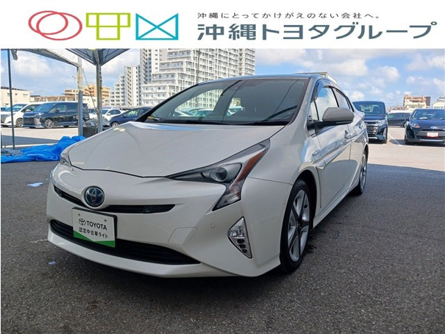 トヨタ プリウス 