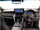 オシャレなインテリアで運転する気分も盛り上がりますよね^^