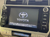 【メーカー純正8型ナビ】インテリアに溶け込むスタイリッシュな「専用設計」メーカーナビを装備♪視認性や操作性など基本性能にも優れ、より上質なカーライフをお楽しみいただけます。