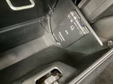 グローブボックスの中にETC付いてます。ETCが使用可能な道路通行料はキャッシュレスでスマートに走行できます。再セットアップして納車致します。