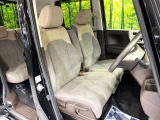 運転席シート廻りは使用感も少なく、良好な状態となっています。丁寧に使われていたことがよくわかりますね。
