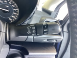 【オートライト(AUTO)】外の明るさをシステムが感知して、自動でヘッドライトが点灯します!ヘッドライトをつけ忘れを防ぐ便利機能です