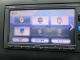 純正ナビゲーション(DVD・CD・フルセグTV・Bluetooth搭載)付き