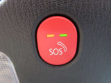 エアバッグ作動時や後突時、もしくは車内のSOSボタンを押した際に緊急通報オペレーターに連携し、救急・警察を手配します。更にオペレーターにも連携、お客様のご要望に応じてロードサービスの手配を行います。