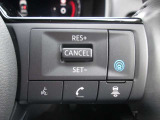 プロパイロット高速道路にてアクセルやブレーキ、ステアリングをアシストしてドライバーの負担を減らしてくれます。