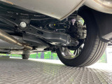 お車を安心してお乗りいただく為には、足回りの定期点検が欠かせません。サービスサポート(有償保証)では無料点検もご提供しており、安心のカーライフをお過ごしいただけるサポート体制が整っています。