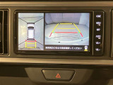 メーカーオプションの全周囲カメラ付き!狭い場所での駐車や車周辺を確認することが出来るので安心して駐車することができます★なんともう一つ・・・