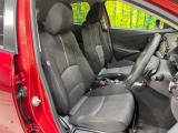 運転席シート廻りは使用感も少なく、良好な状態となっています。前オーナー様が丁寧に使っていたことがよくわかりますね。