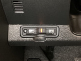 ハンドルの左下にETCがついています。高速道路の料金所の通過も楽々です。 カードの取り出しもしやすい場所についています。
