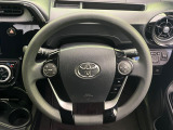 インテリアに合わせたデザインのステアリングは、運転される方のことも考え、運転しやすい形状、大きさです。是非一度、実際に触ってお確かめください。