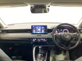 【e:HEV】走行シーンに合わせて、EV・ハイブリッド・エンジンの3つのモードを自動で切り替えるので、街乗りから高速走行までスムーズなドライブを楽しめます。