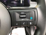 注目の【プロパイロット】付き!前を走行している車との車間距離を把握して、減速や停車をしたり前進したりを自動で促してくれます!高速道路などではハンドルも自動で支援!