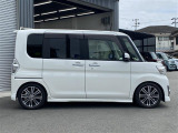 当店のお車をご覧いただきましてありがとうございます。お車についてのご質問やお見積りのご依頼、ご購入にあたってのご相談などは無料電話(0078-6002-312860)にお気軽にお問い合わせ下さい!