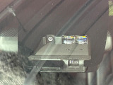 【トヨタセーフティセンス】走行中に前方の車両等を認識し、衝突しそうな時は警報とブレーキで衝突回避と被害軽減をアシスト。より安全にドライブをお楽しみいただけます。