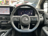 ハンドルは軽やかに回り、気持ちよく運転が出来ます。