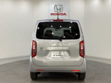 購入後も自社指定整備工場完備でお客様の愛車をしっかりサポート致します!御納車時には安全かつ安心してお乗り頂けるようホンダ専門知識を持つ整備スタッフが点検・整備・装備も説明をしてお渡ししております。