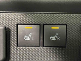 寒い日のドライブを快適にする運転席&助手席シートヒーターが付いてます。その隣にはアクセサリーソケット(12V/120W)も装備されています