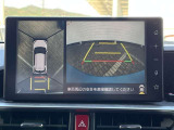 狭い駐車場や立体駐車場などもリアルに映るバックガイドモニター付でラクラク駐車♪(パノラミックビューモニター付)