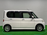 ドアは約90度に開くので荷物も積み込みやすく、乗り降りもしやすい♪ ロングドライブも快適に過ごせる工夫がいっぱいです♪♪