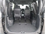 【トランクルーム】荷室の広さも十分です!シートアレンジでシートを畳めば長い荷物だって積めますね。シートアレンジの操作方法など、お気軽にご相談下さい。