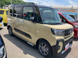 車両右側面からの写真になります。車をご覧になりたい時はお気軽に最寄りの店舗へご相談下さい。