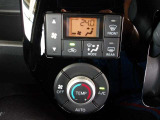 オートエアコンを装着しておりますので車内をお好みの快適な温度に保つことが可能です!