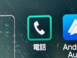 Bluetooth接続可能です。お持ちのスマートフォンをBluetooth接続すれば、走行中でも電話通話が出来ます。