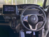 ドライブの必需品。見やすい・使いやすいHonda純正のメモリーナビを搭載しています。