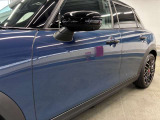 MINI自動車保険をご存知でしょか?万が一の事故の際、当社とMINI保険を引受している国内大手損保会社と連携して迅速に対応いたします。長期保険もお取り扱いしております。是非お話させてください。