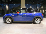 気になる車両へのご質問も大歓迎です。お気軽にMINI 一宮 0078-6002-369993 (無料)までご連絡ください!