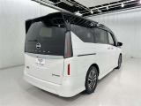 後ろから見ると車の印象も変わりますね♪