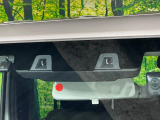 【スズキ セーフティサポート】走行中に前方の車両等を認識し、衝突しそうな時は警報とブレーキで衝突回避と被害軽減をアシスト。より安全にドライブをお楽しみいただけます。