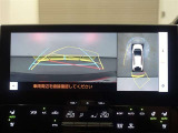 パノラミックビューモニター付きで、車両の周囲を確認することができるので安心できますね♪