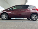 ドアバイザー付の車両です