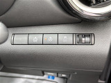 【エマージェンシーブレーキ】前方の車両や歩行者を検知し、衝突による事故回避をサポートします!機能には限界があるためご注意ください。