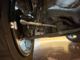 お車を安心してお乗りいただく為には、足回りの定期点検が欠かせません。サービスサポート(有償保証)では無料点検もご提供しており、安心のカーライフをお過ごしいただけるサポート体制が整っています。