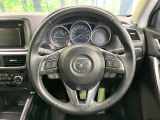 【純正革巻きステアリング】上質な革を使用することで、手にしっかり馴染みとても運転しやすいハンドルです♪