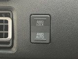 納車前に12ヶ月点検・エンジンオイル&エレメント交換・ バッテリー交換・ワイパーゴム交換・キーレス、キーフリーの電池交換を実施しております。ダイハツの整備士がきっちりと点検したお車をお届けいたします!