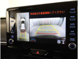 バックガイドモニターで、後方を確認しながら安心して駐車することができます。運転初心者も熟練者も必須の機能ですよ!