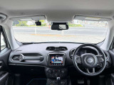 車内も広々としており、落ち着いた配色のインテリアで上質な空間となっております☆
