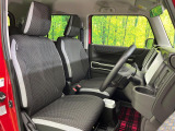運転席シート廻りは使用感も少なく、良好な状態となっています。前オーナー様が丁寧に使っていたことがよくわかりますね。