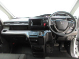 Honda車が初めての方にも扱いやすく分かりやすいインパネ周りと各種スイッチ類です。