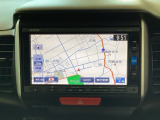ナビゲーションはフルセグTV対応のGathers純正メモリーナビを搭載しています。Bluetoothオーディオ機能がありますので、スマートフォンなどの音楽も再生できます。